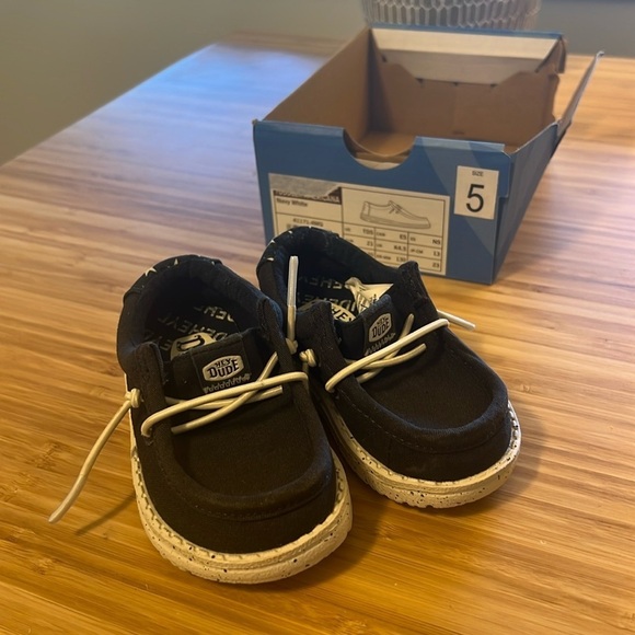 HEY DUDE Toddler Americana Navy White Shoe Size 5 C Brand New - Picture 1 of 7
